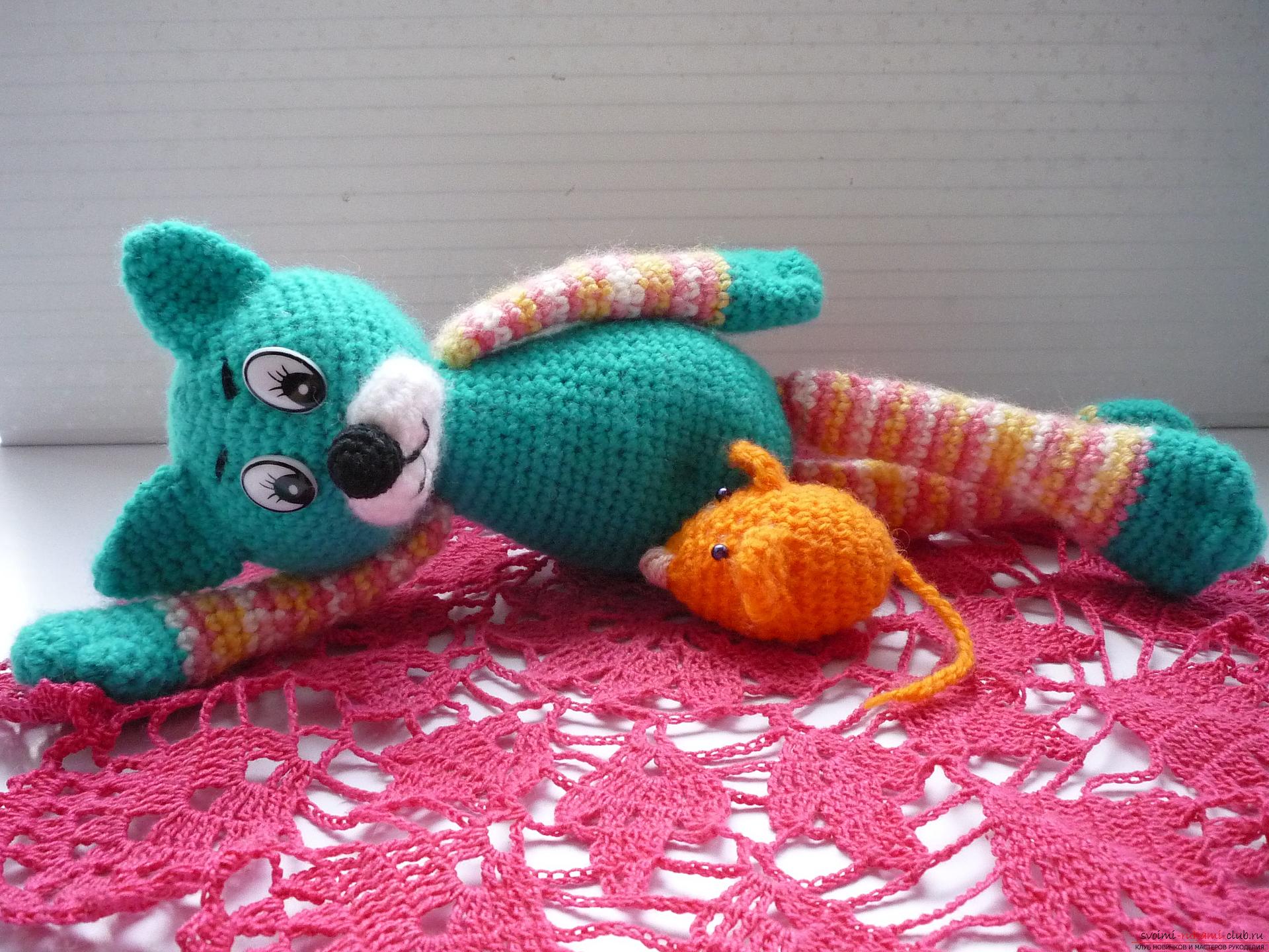 Вязание игрушки крючком по нашему мастер-классу поможет создать вязаного кота.. Фото №21